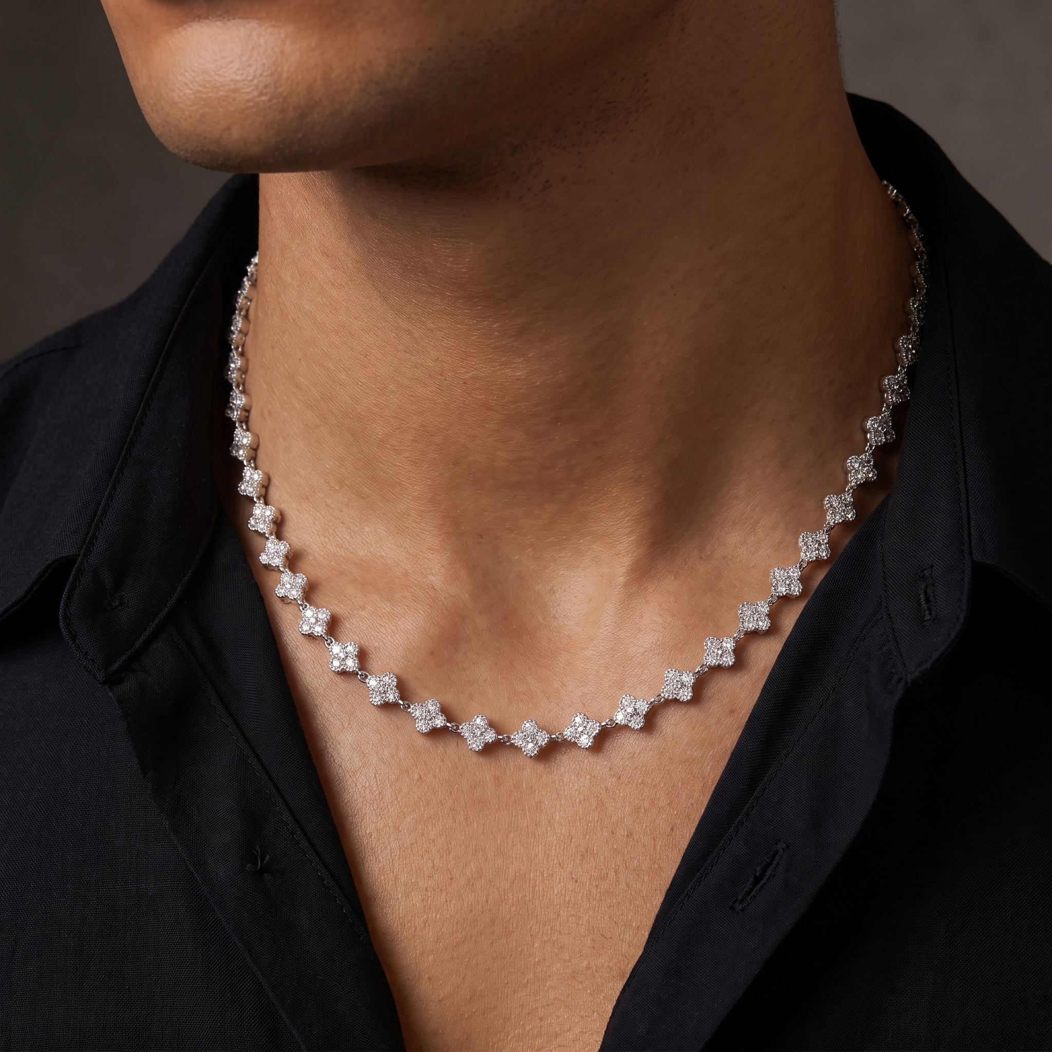 CLOVER COLLAR